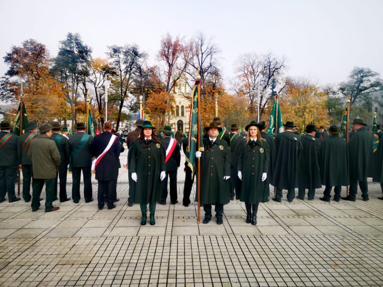 Read more about the article Poczet sztandarowy na Jasnej Górze